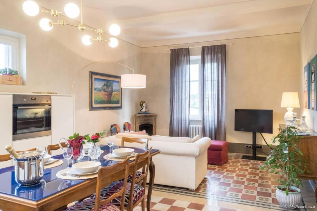 Casa Maria - Attico Di Lusso Vicino Alle Mura Лукка Екстер'єр фото