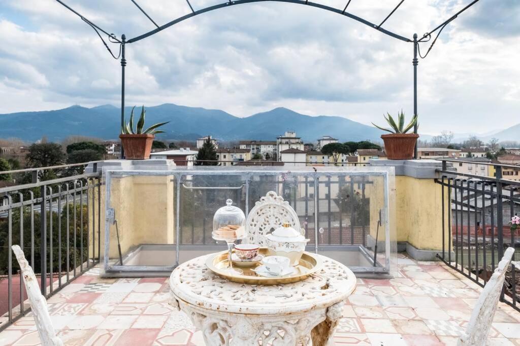 Casa Maria - Attico Di Lusso Vicino Alle Mura Лукка Екстер'єр фото