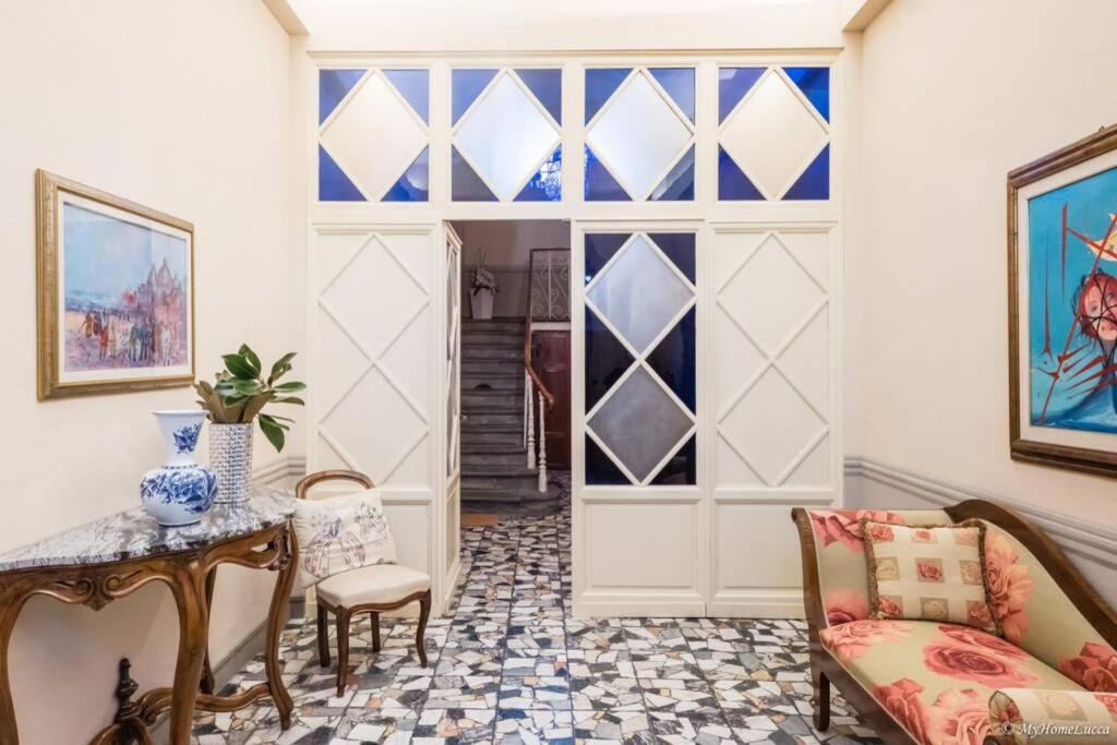 Casa Maria - Attico Di Lusso Vicino Alle Mura Лукка Екстер'єр фото